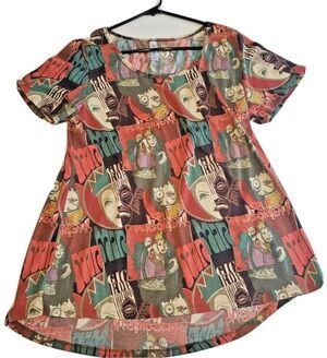 Lularoe Medium Tunic Evil Queen Cartoon Short Sleeve Casual Pullover Womens